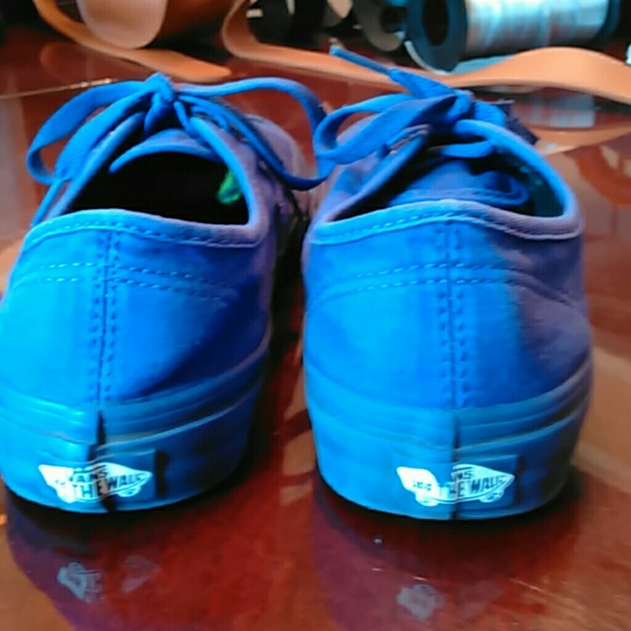 Vans - Picture 2 of 3